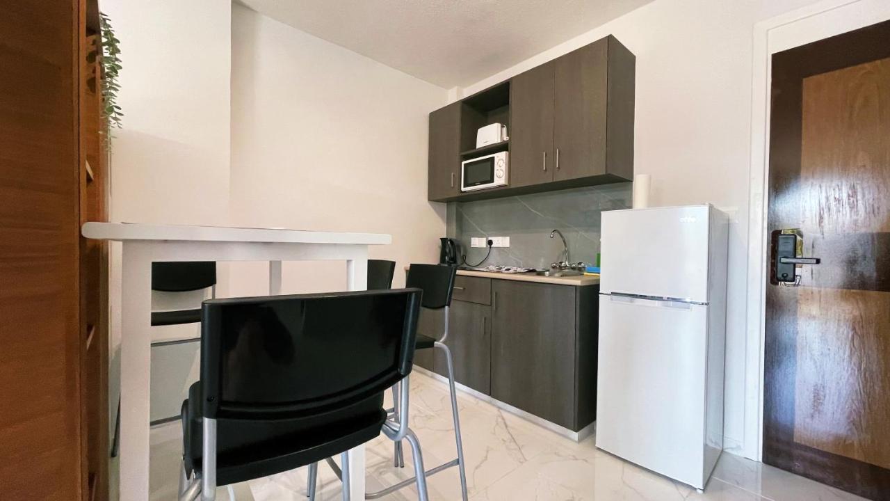 Fotoxenia Luxury Apts Paralimni Luaran gambar