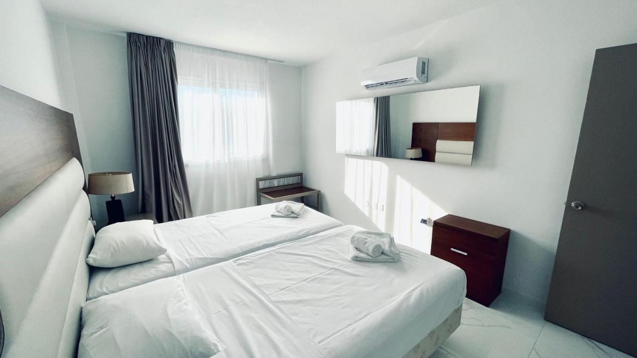 Fotoxenia Luxury Apts Paralimni Luaran gambar