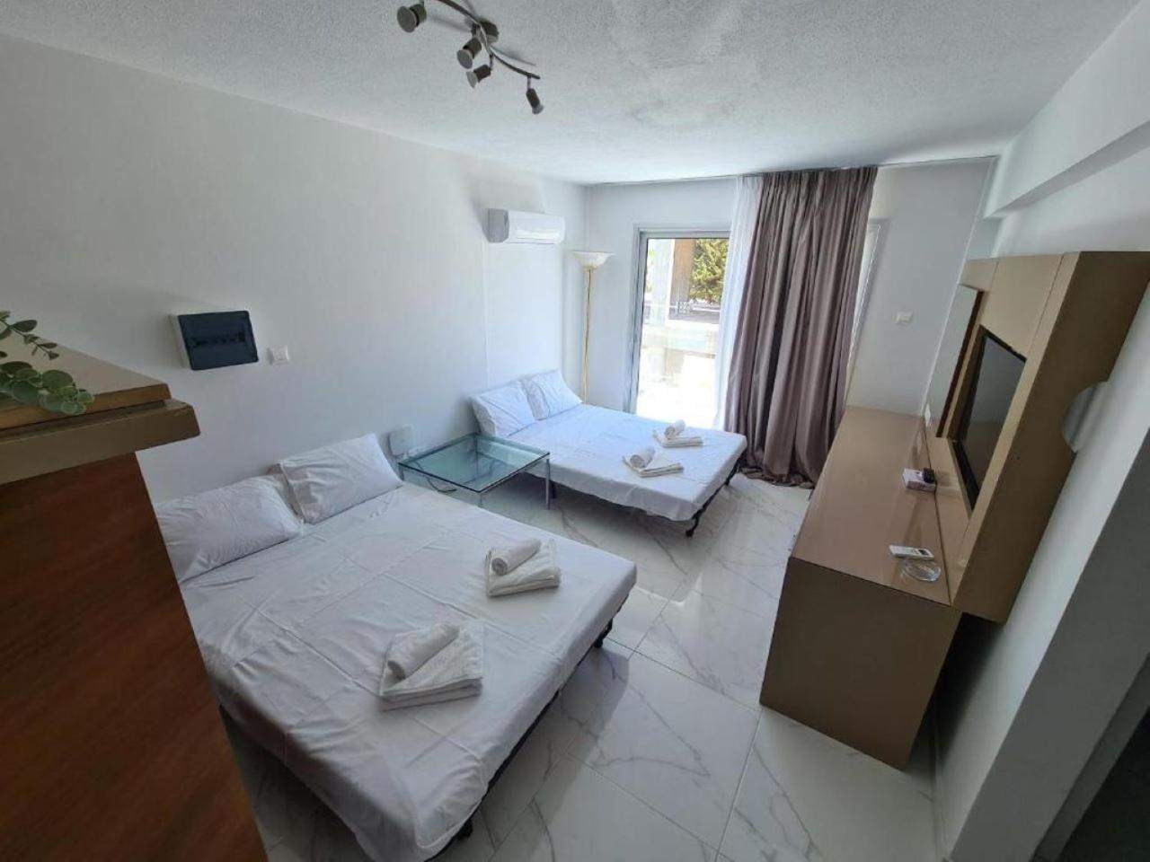 Fotoxenia Luxury Apts Paralimni Luaran gambar